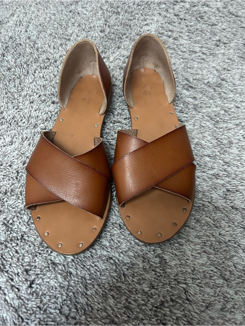 Universal Thread Tan Brown Crisscross Leather Slide Sandals